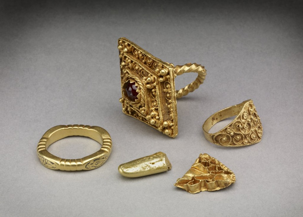 Hoard_of_Anglo-Saxon_rings